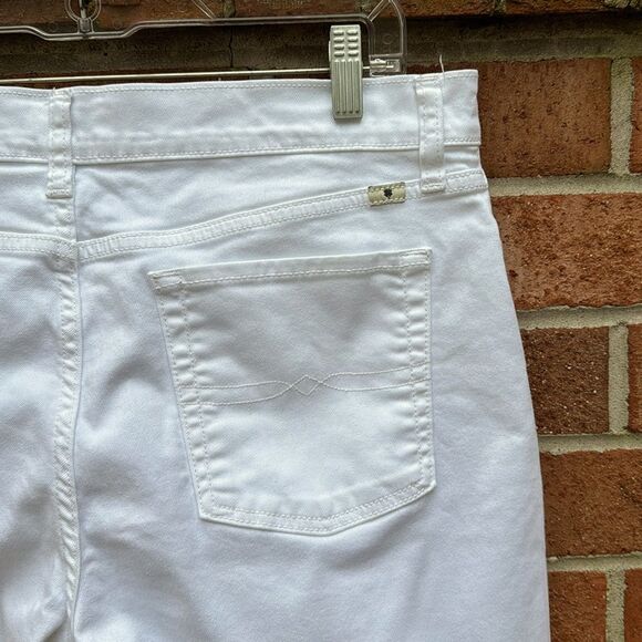 Lucky Brand White Women's Bermuda Shorts - Picture 4 of 13